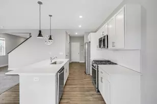 451 Murray Hl Wy, Waconia, MN 55387 - Photo 14