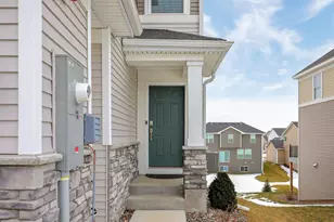 451 Murray Hl Wy, Waconia, MN 55387 - Photo 4