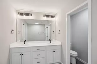 4087 Isaac Ct, Vadnais Heights, MN 55127 - Photo 22