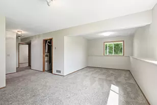 2515 Royals Dr, Hopkins, MN 55305 - Photo 22