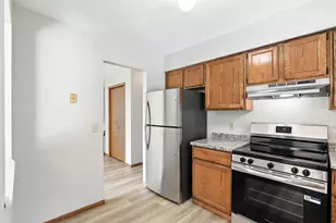 2515 Royals Dr, Hopkins, MN 55305 - Photo 14