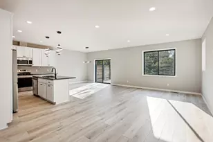 4093 Isaac Ct, Vadnais Heights, MN 55127 - Photo 10