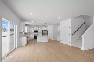 7555 Upper 42nd St N, Oakdale, MN 55128 - Photo 10