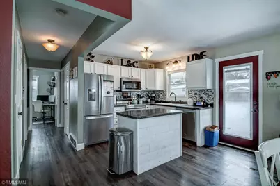 2714 Blakeley Avenue, Eau Claire, WI 54701 - Photo 2