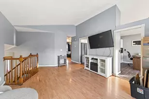 2840 Henslow Ave N, Oakdale, MN 55128 - Photo 4