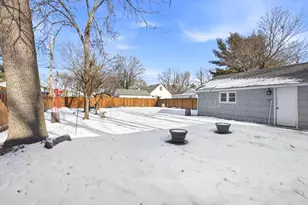 6708 Corvallis Ave N, Crystal, MN 55428 - Photo 6