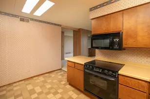 600 4th St SW, Rochester, MN 55902 - Photo 6