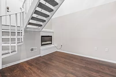 5527 E Bavarian Pass, Fridley, MN 55432 - Photo 8