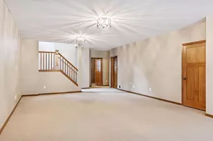 10766 Hawthorn Trail, Woodbury, MN 55129 - Photo 52