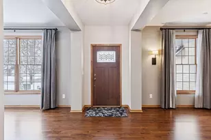 10766 Hawthorn Trail, Woodbury, MN 55129 - Photo 8