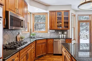 10766 Hawthorn Trail, Woodbury, MN 55129 - Photo 4