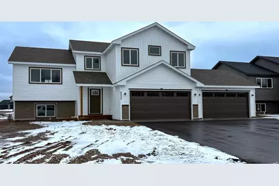 4622 9th Street NE, Saint Cloud, MN 56304 - Photo 2