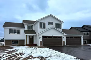 4622 9th St NE, Saint Cloud, MN 56304 - Photo 2