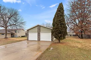 8425-8427 Rhode Island Dr N, Brooklyn Park, MN 55445 - Photo 2