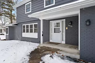 18215 19th Ave N, Plymouth, MN 55447 - Photo 2