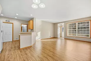 5217 Hummingbird Ln, Farmington, MN 55024 - Photo 8