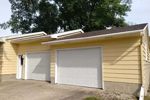 731 3rd Ave NE, Sleepy Eye, MN 56085 - Photo 18