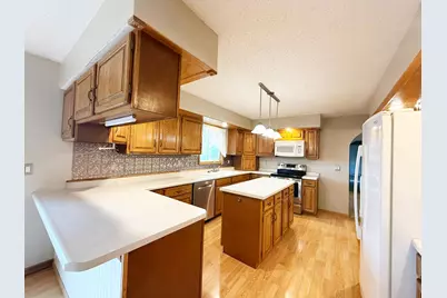 911 Radcliffe Avenue, Altoona, WI 54720 - Photo 28