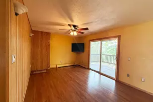 911 Radcliffe Ave, Altoona, WI 54720 - Photo 10