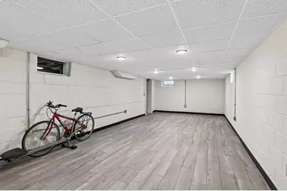 1946 Chatsworth Street N, Roseville, MN 55113 - Photo 44