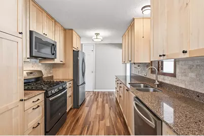 1946 Chatsworth Street N, Roseville, MN 55113 - Photo 10