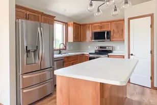 4658 9th St NE, Saint Cloud, MN 56304 - Photo 4