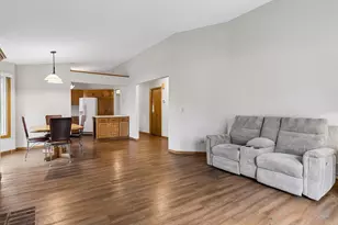 1275 Hilo Ave N, Oakdale, MN 55128 - Photo 16