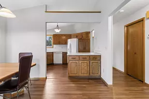 1275 Hilo Ave N, Oakdale, MN 55128 - Photo 8