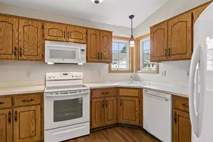 1275 Hilo Ave N, Oakdale, MN 55128 - Photo 6