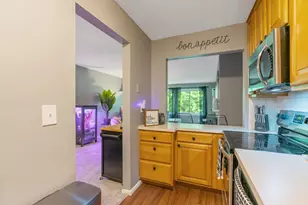 10311 Cedar Lake Rd, Hopkins, MN 55305 - Photo 10