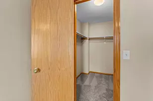 356 Gironde Ct, Woodbury, MN 55125 - Photo 24