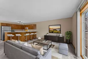 356 Gironde Ct, Woodbury, MN 55125 - Photo 2