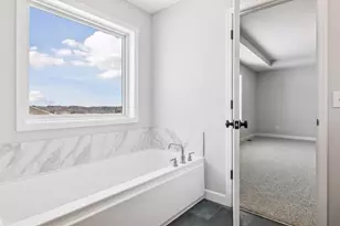 7334 Ambercrest Curv, Inver Grove Heights, MN 55077 - Photo 26