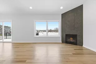 1962 Hadley Hills Dr NE, Rochester, MN 55906 - Photo 10