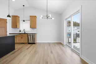 1962 Hadley Hills Dr NE, Rochester, MN 55906 - Photo 8