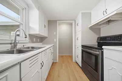 8524 Washburn Avenue S, Bloomington, MN 55431 - Photo 16