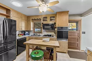 2869 Victoria St N, Roseville, MN 55113 - Photo 8