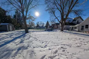 220 1st St NE, Wadena, MN 56482 - Photo 4