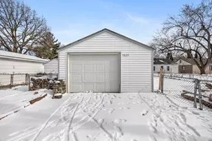 5029 Dupont Ave N, Minneapolis, MN 55430 - Photo 16