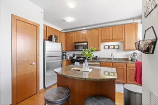 15 E Franklin Ave, Minneapolis, MN 55404 - Photo 4