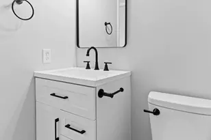 570 Woodhill Dr, Roseville, MN 55113 - Photo 20