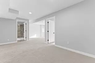 570 Woodhill Dr, Roseville, MN 55113 - Photo 36