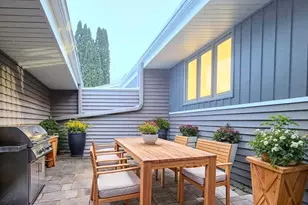 570 Woodhill Dr, Roseville, MN 55113 - Photo 4