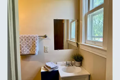 371 Sherburne Avenue, Saint Paul, MN 55103 - Photo 8
