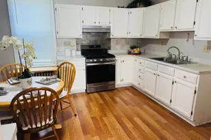 371 Sherburne Ave, Saint Paul, MN 55103 - Photo 2