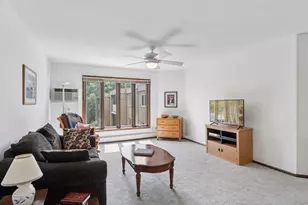 4360 Brookside Ct, Edina, MN 55436 - Photo 4