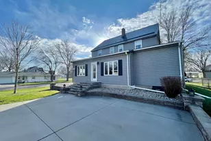 411 Vernon Ave, Morgan, MN 56266 - Photo 4