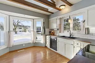 2517 Crestmount Ln, Burnsville, MN 55306 - Photo 6