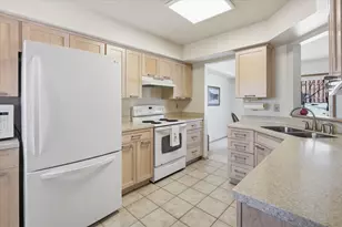 1676 Rose Hill Cir, Saint Paul, MN 55108 - Photo 14