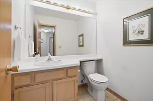 1676 Rose Hill Cir, Saint Paul, MN 55108 - Photo 18